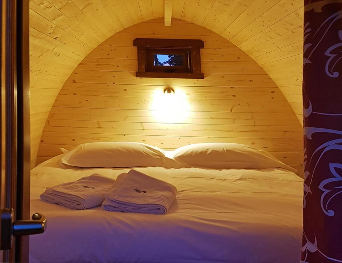 Gites & Tiny Houses Les Hauts De Toulvern บาดอง ห้อง รูปภาพ