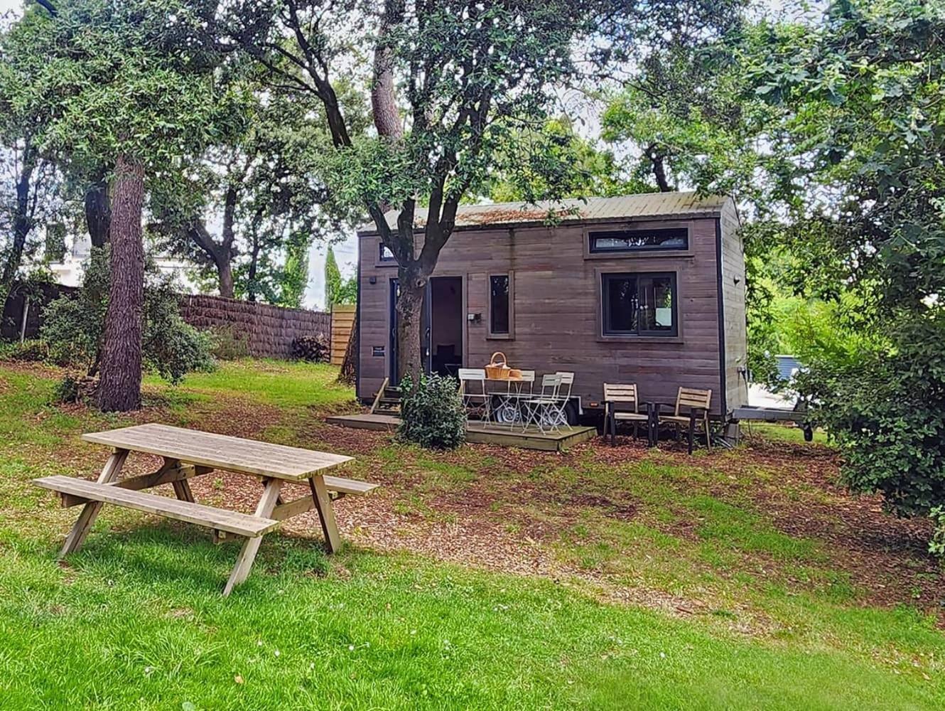 Gites & Tiny Houses Les Hauts De Toulvern บาดอง ห้อง รูปภาพ
