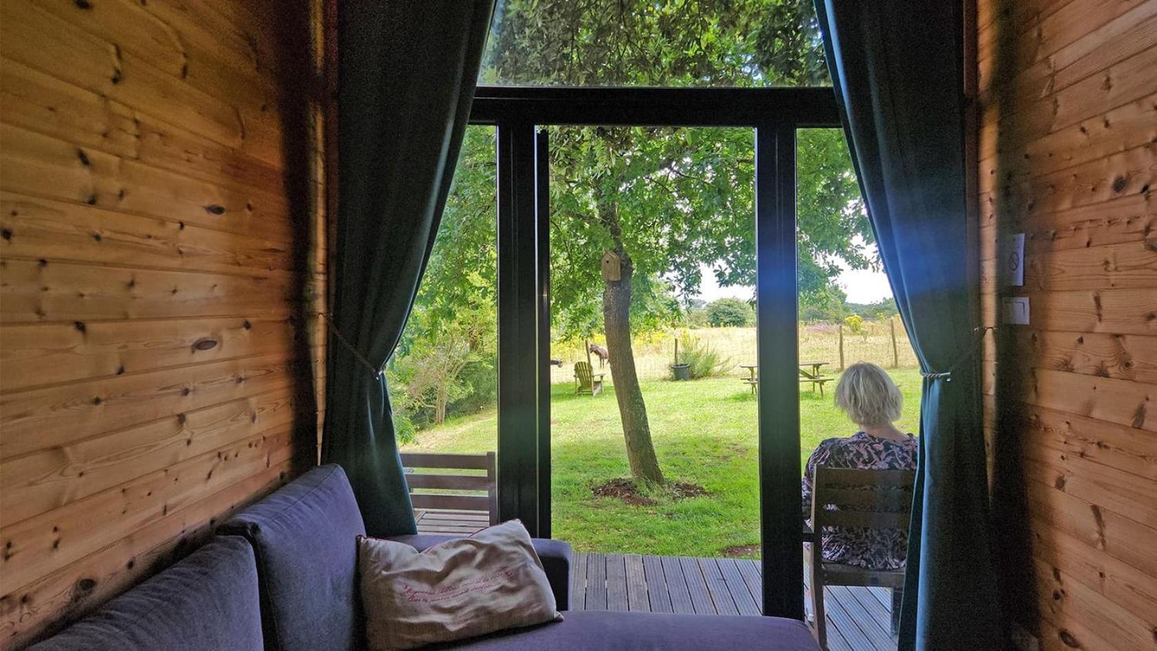 Gites & Tiny Houses Les Hauts De Toulvern บาดอง ห้อง รูปภาพ